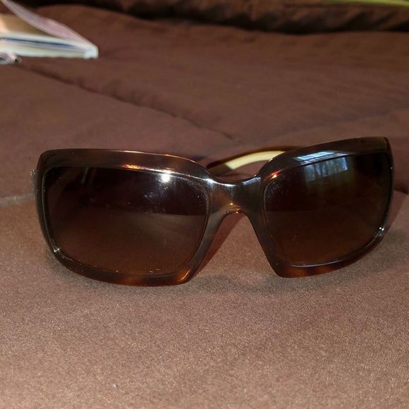 Prada sunshades - Picture 11 of 12